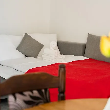 Apartment Red Accent Cosy Poznan